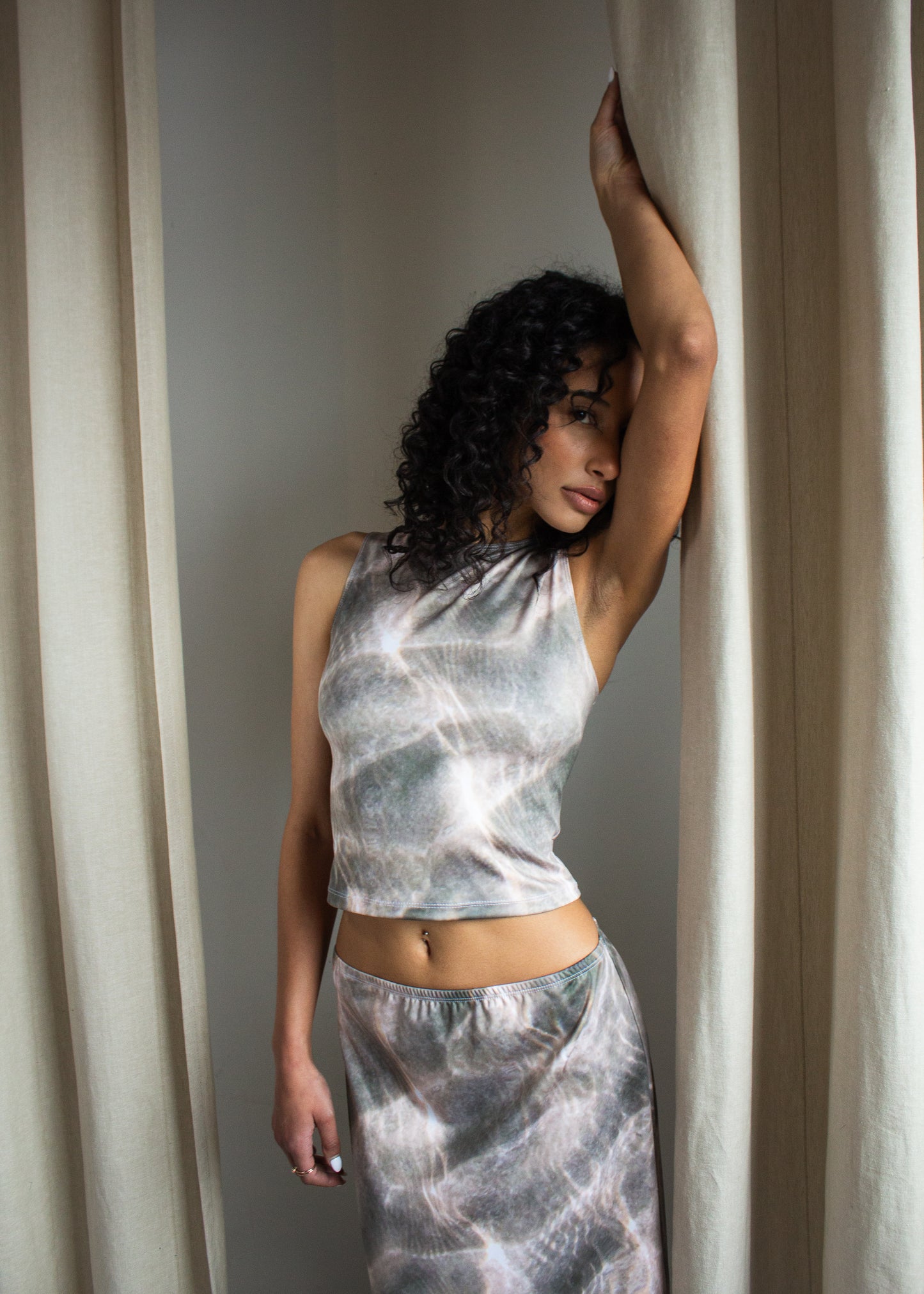 Waves High Neck Tank