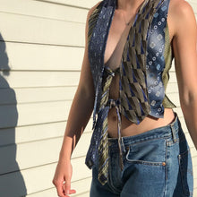 Load image into Gallery viewer, Corbata Vest
