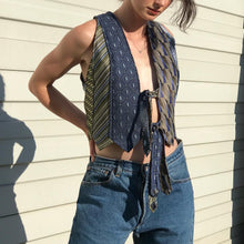 Load image into Gallery viewer, Corbata Vest
